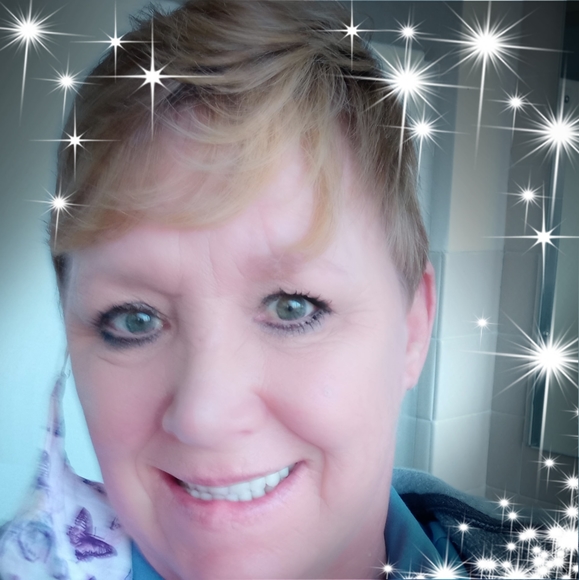 Poshmark profile picture for @achievement